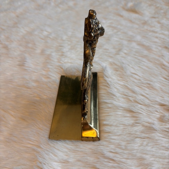 Vintage Hollywood Regency Style Solid Brass Lion and Rose Bookend - Picture 4 of 5